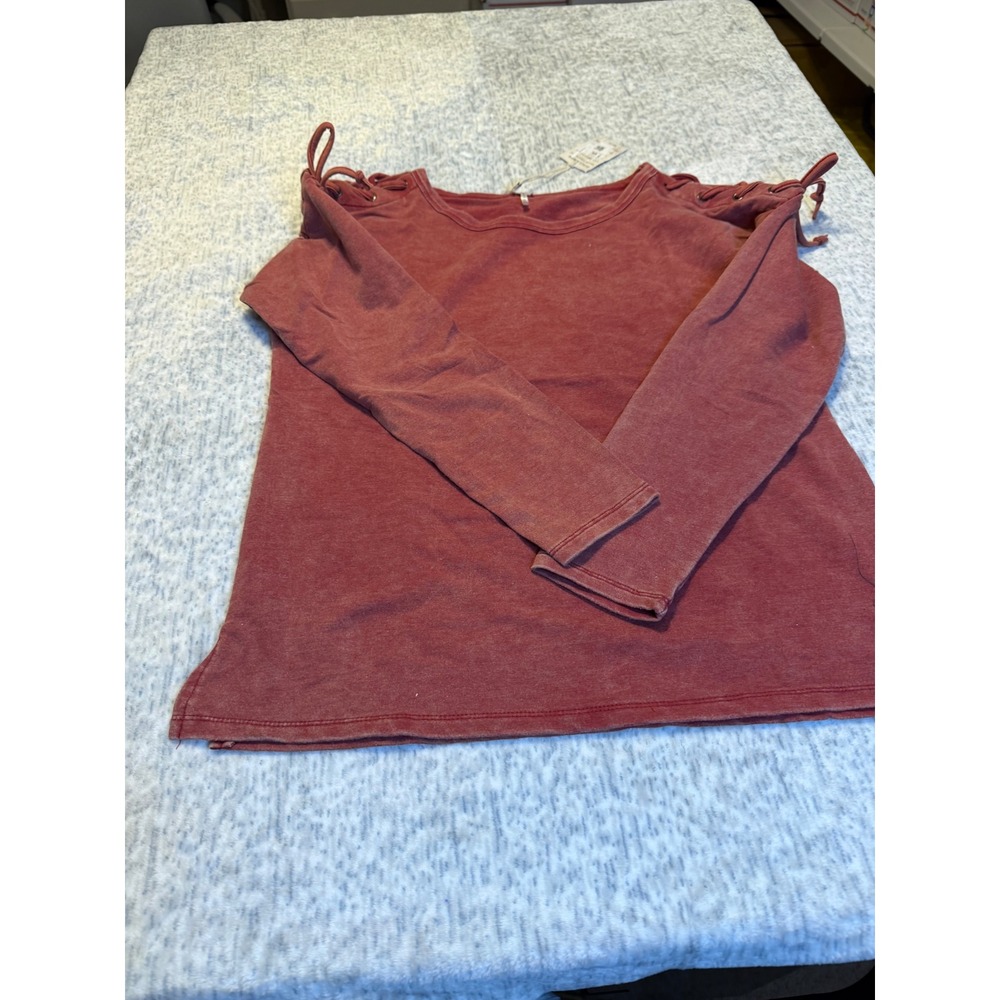 Poof Womens Long Sleeve Tie Shoulder Washed Red Casual Top medium NWT